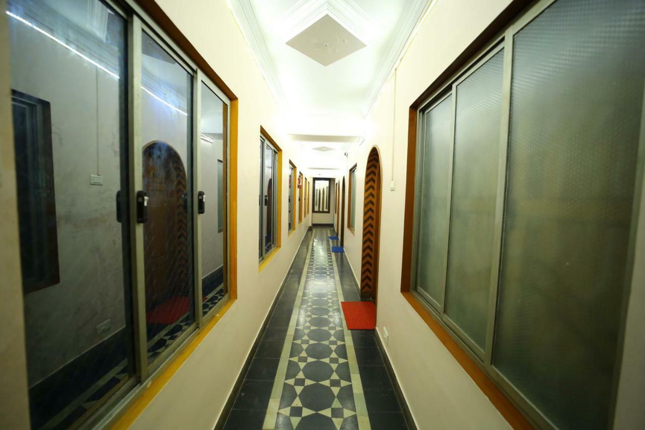 Hotel Shri Swarna'S Palace - A Business Class Hotel Tiruchirappalli Екстериор снимка